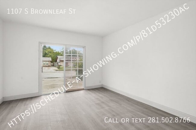 1107 S Brownleaf St in San Antonio, TX - Building Photo - Building Photo