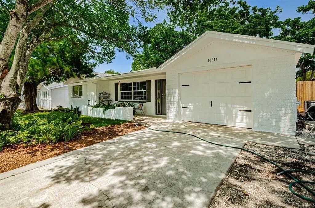 10814 Oldham Rd in Port Richey, FL - Building Photo