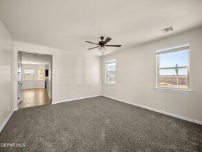 561 Issa Circle in El Paso, TX - Building Photo - Building Photo