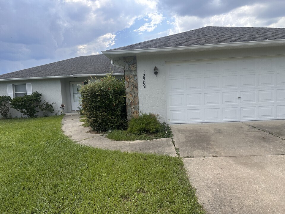 13502 SW 43rd Cir in Ocala, FL - Building Photo