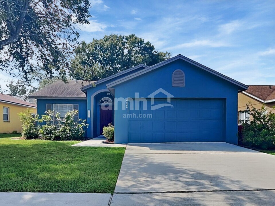 4626 Copper Ln in Plant City, FL - Foto de edificio