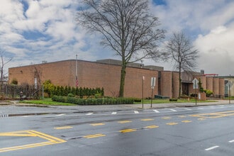 94-20 Albert Rd in Ozone Park, NY - Foto de edificio - Building Photo