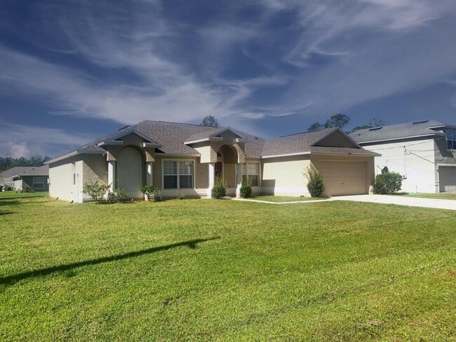 1 Zinzendorf Pl in Palm Coast, FL - Building Photo - Building Photo