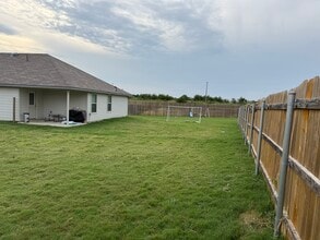 2700 Sherco Rd in Lorena, TX - Building Photo - Building Photo