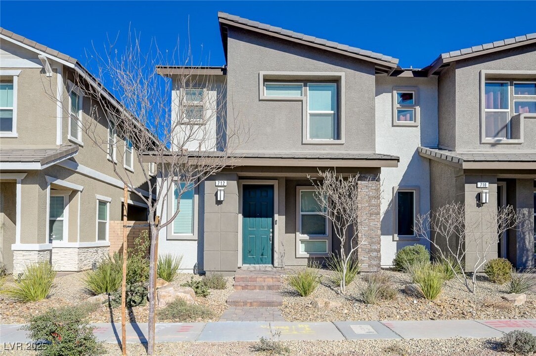 712 Cottonwood Hl Pl in Henderson, NV - Building Photo