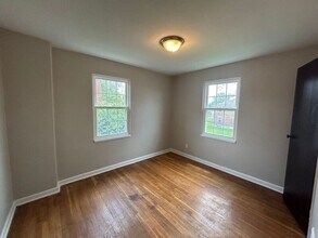 1310 Chardon Ct in Dayton, OH - Building Photo - Building Photo