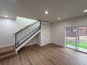 5418-5420 Baja Dr in San Diego, CA - Building Photo - Building Photo