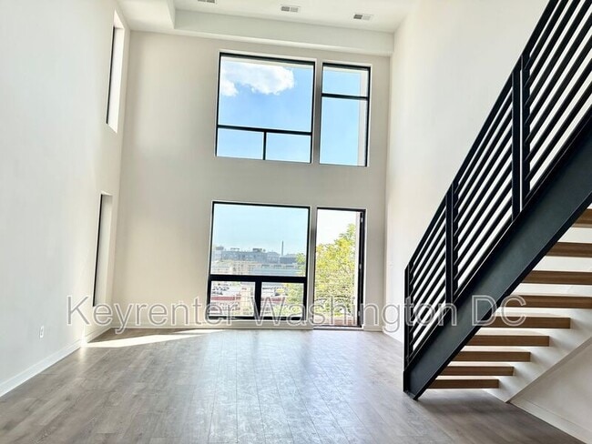 1460 Belmont St NW in Washington, DC - Building Photo - Building Photo