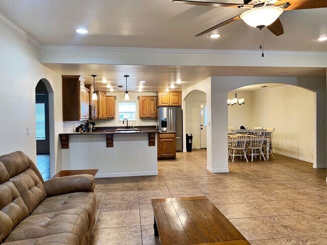 2806 Missouri Ave in Artesia, NM - Building Photo - Building Photo