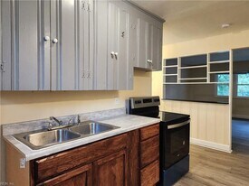 9 Morris St in Portsmouth, VA - Building Photo