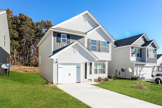 4069 Reinfield Dr in Inman, SC - Building Photo - Building Photo