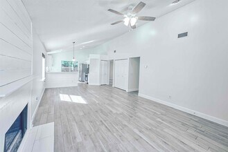 303 D St in St. Augustine, FL - Building Photo - Building Photo