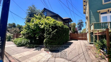 2122 Sacramento St, Unit Upper in Berkeley, CA - Building Photo - Building Photo