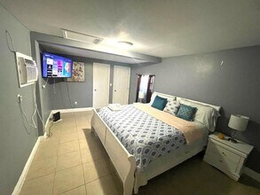 2403 Oswego Ave-Unit -3 in West Palm Beach, FL - Building Photo - Building Photo