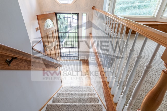 1747 E Sugarloaf Dr in Sandy, UT - Building Photo - Building Photo