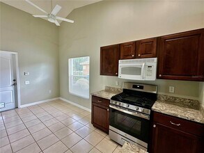 30747 Burleigh Dr in Zephyrhills, FL - Building Photo - Building Photo
