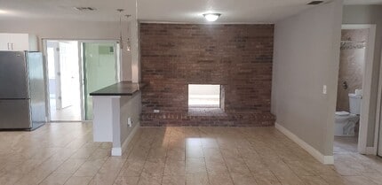 7028 Clarcona Ocoee Rd in Orlando, FL - Building Photo - Building Photo