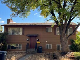 221 W 5th St in Cheney, WA - Building Photo