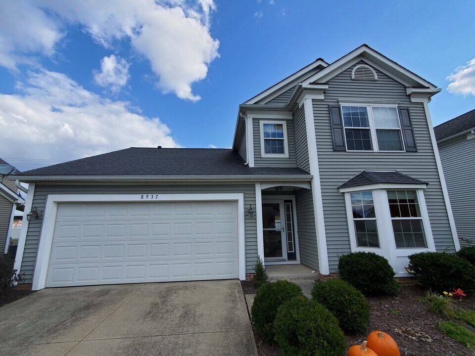 8937 Merryvale Dr in Twinsburg, OH - Building Photo