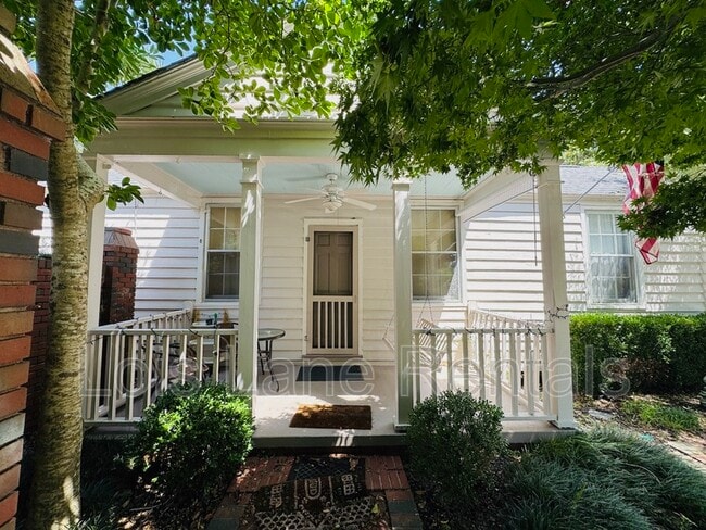 property at 68 1/2 Ashley Ave