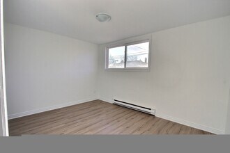 341 NoelUnit 1 in Moncton, NB - Building Photo - Building Photo