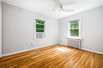 11 Hillside Pl in Rye, NY - Building Photo - Building Photo