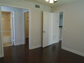 4221 W McNab Rd in Pompano Beach, FL - Building Photo - Building Photo