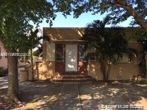 1925 Jefferson St-Unit -2 in Hollywood, FL - Building Photo - Building Photo