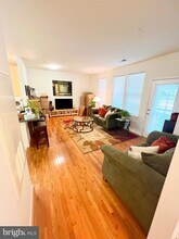 42531 Rockrose Square-Unit -101 in Ashburn, VA - Foto de edificio - Building Photo