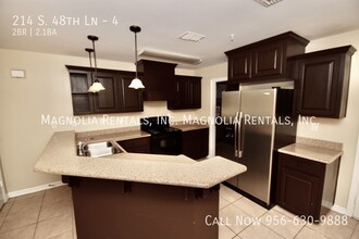 214 S 48th Ln in McAllen, TX - Foto de edificio - Building Photo