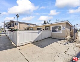 1030 E 21st St, Unit A in Long Beach, CA - Building Photo