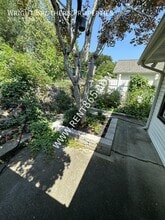 2525 Bernhurst Dr in Knoxville, TN - Building Photo - Building Photo