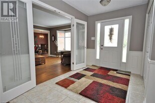 111 Masonville Cres in London, ON - Building Photo