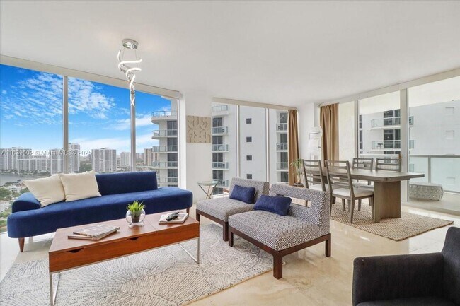 18671 Collins Ave in Miami, FL - Building Photo - Building Photo