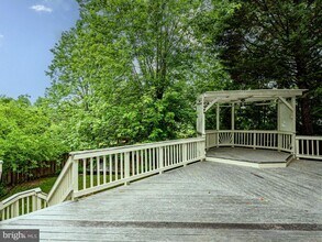 817 Santmyer Dr SE in Leesburg, VA - Building Photo - Building Photo