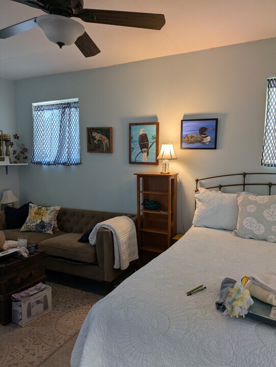 5041 Genesee Ave in San Diego, CA - Building Photo