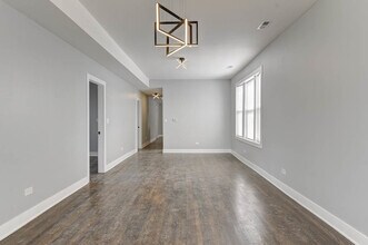 2935 N Lawndale Ave in Chicago, IL - Building Photo - Building Photo