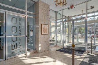 12000 Edgewater in Lakewood, OH - Building Photo - Lobby