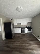 393 Stone Mountain St in Lawrenceville, GA - Building Photo - Building Photo