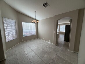 7721 W Tonto Dr in Glendale, AZ - Building Photo - Building Photo