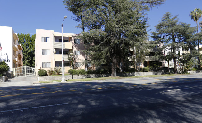 Los Feliz Apartments in Los Angeles, CA - Building Photo - Building Photo