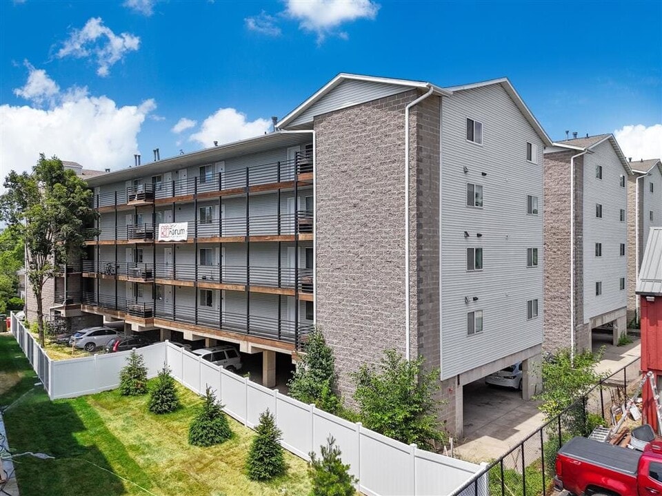 30 Lincoln Ave in Iowa City, IA - Building Photo
