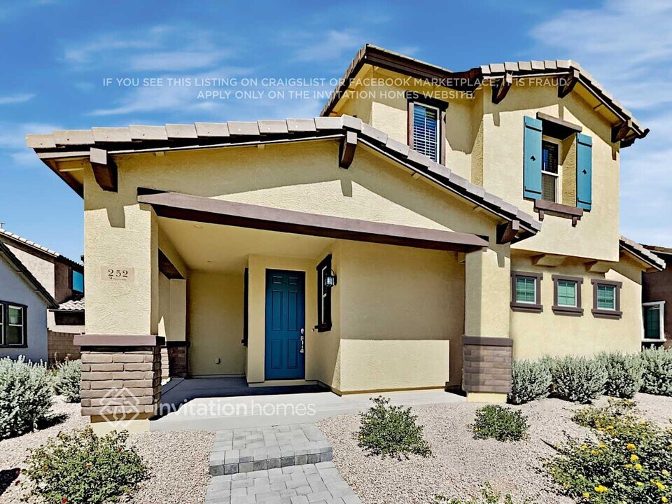 252 N Sandal in Mesa, AZ - Building Photo