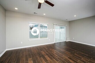 2068 N Sarah Dr in Jeffersonville, IN - Building Photo - Building Photo