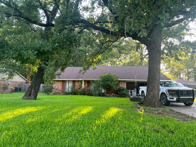 property at 211 Harvest Ln