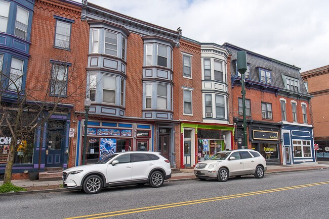 property at 1008 N 3rd St