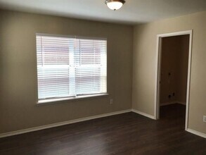 4706 Buescher Ct in Pearland, TX - Building Photo - Building Photo