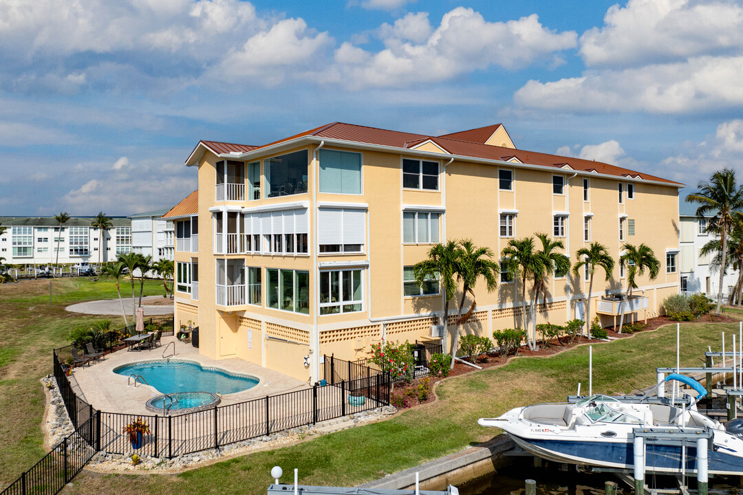 115 Breakers Ct in Punta Gorda, FL - Building Photo