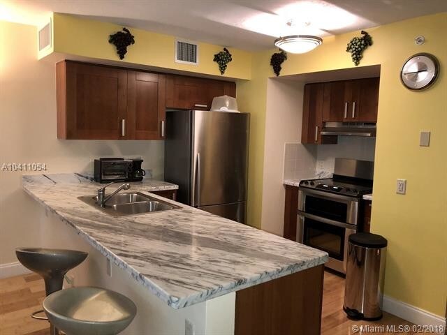 9499 Collins Ave-Unit -304 in Surfside, FL - Building Photo - Building Photo