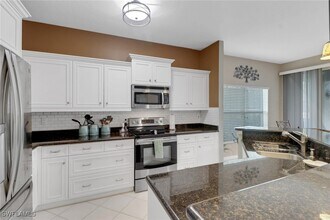 5325 Andover Dr in Naples, FL - Building Photo - Building Photo